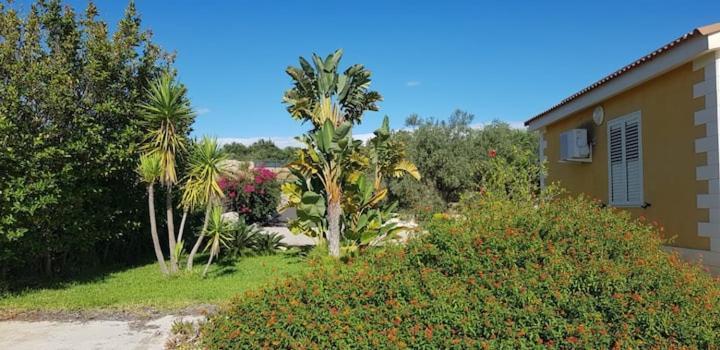 Villa Enea - Ad Uso Esclusivo Dei Nostri Ospiti Solarino ภายนอก รูปภาพ